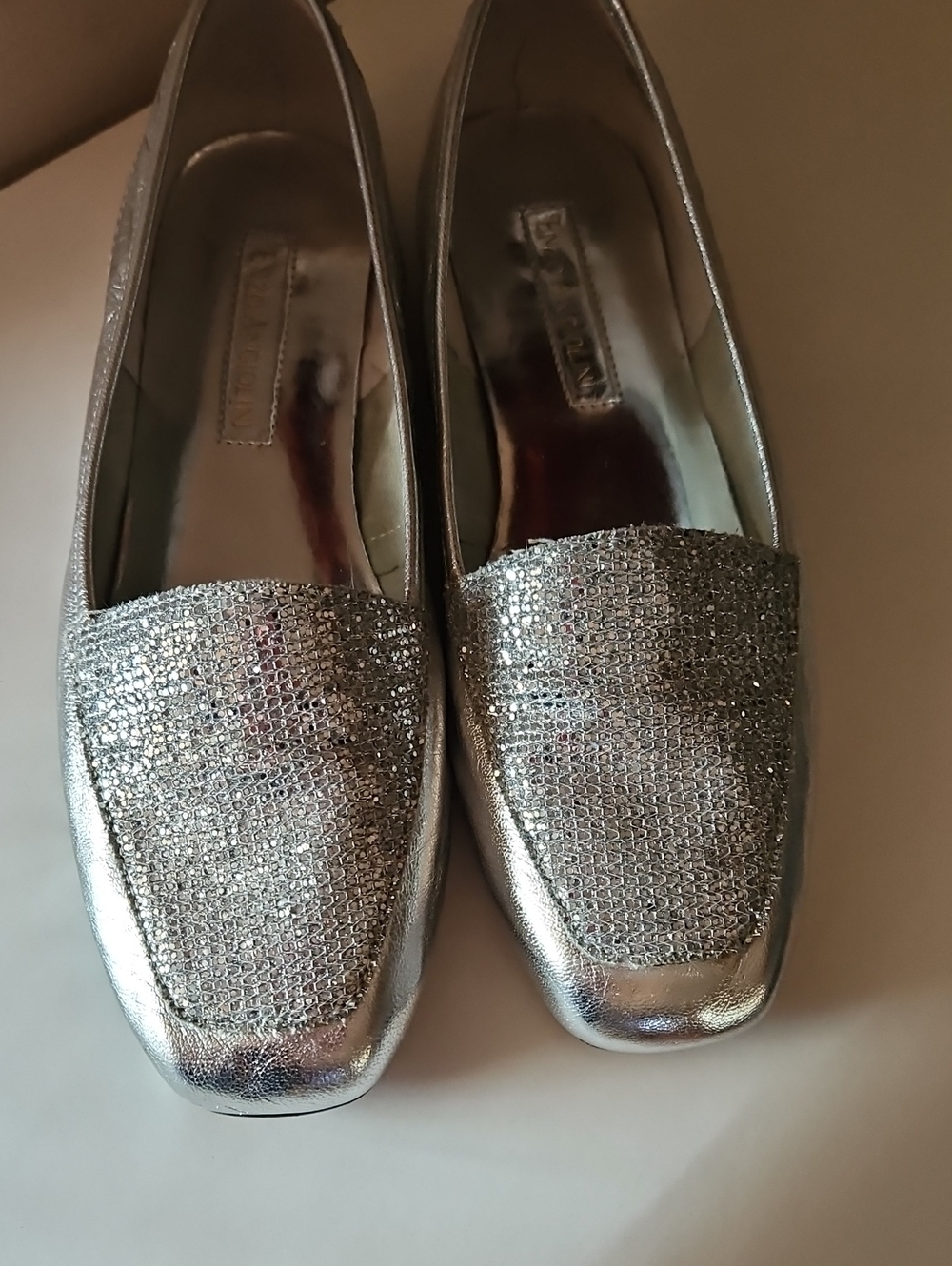 ENZO ANGIOLINI silver Leather metallic and glitter flat loafers SZ 7